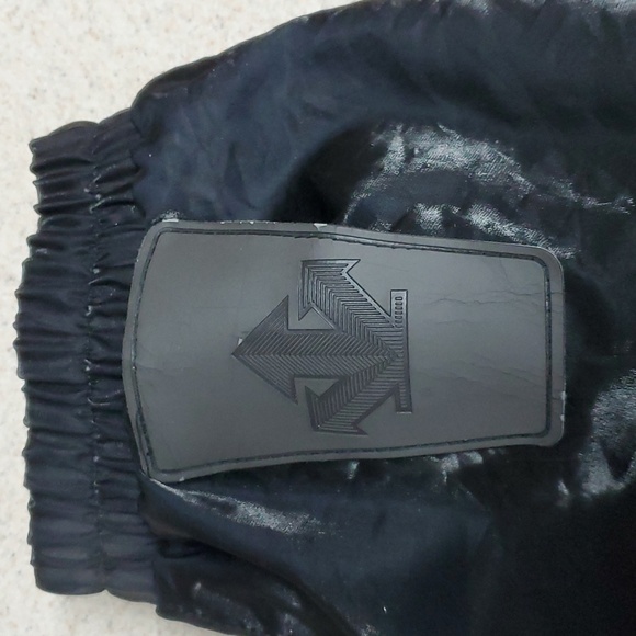 ‼️last chance. black ski suit. Women's size 4. Brand Descent. - Picture 11 of 16